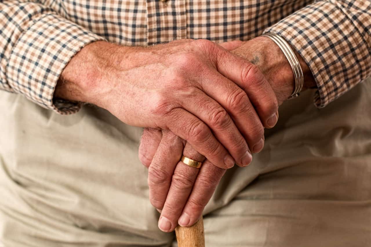 Entenda a osteoporose em idosos
