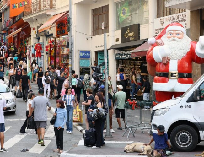 Salário mínimo de R$ 1.621 entra em vigor em 2026 e garante ganho real aos trabalhadores