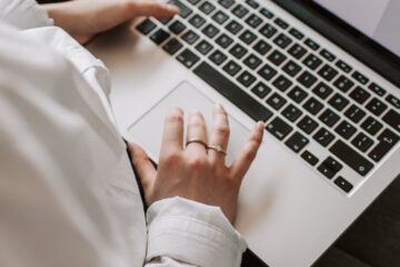 Como Organizar e Preservar Documentos Pessoais Importantes na Terceira Idade