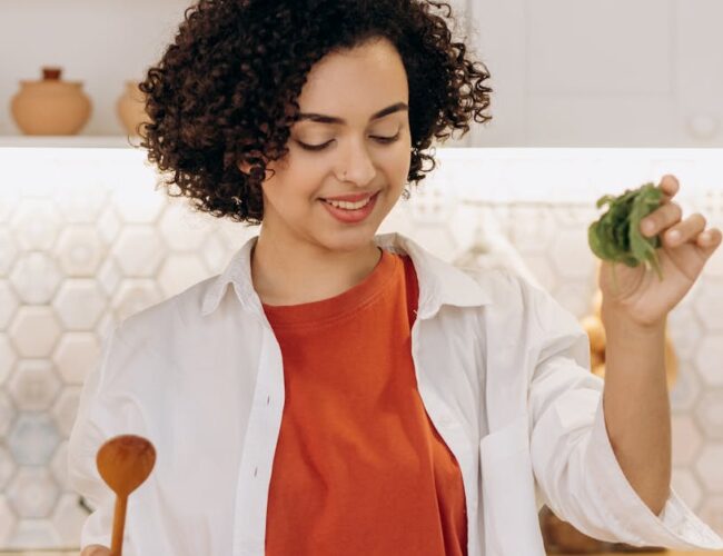 Alimentação Balanceada para a Saúde na Melhor Idade: Guia Essencial