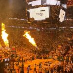 temporada NBA 2025/26 — High-energy Miami Heat basketball game with a packed stadium and fiery pre-game show.