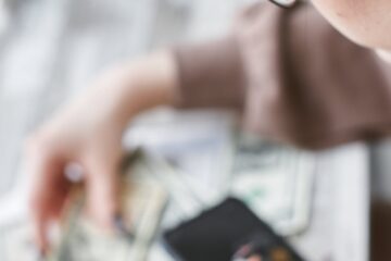 Como Utilizar o FGTS para Quitar Dívidas e Melhorar Sua Saúde Financeira