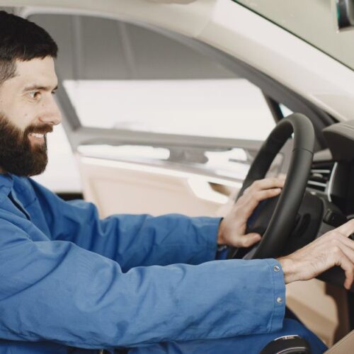Como Escolher o Carro Ideal com Segurança e Conforto