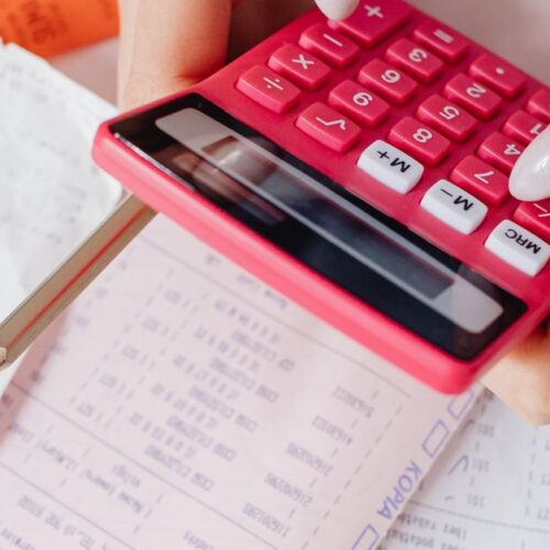 Como planejar o orçamento familiar para controlar gastos e evitar dívidas